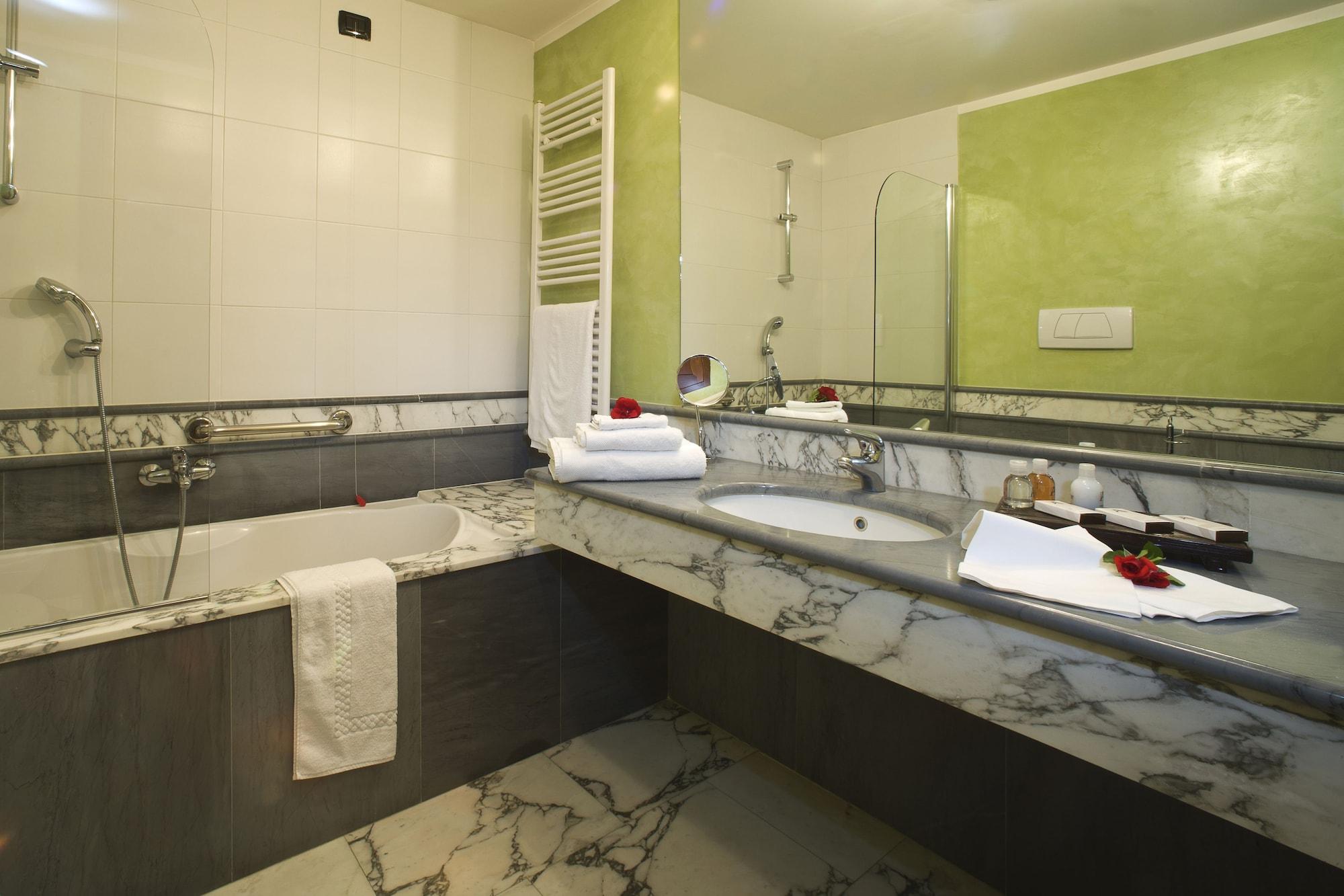 Albergo Dell'Agenzia برا المظهر الخارجي الصورة