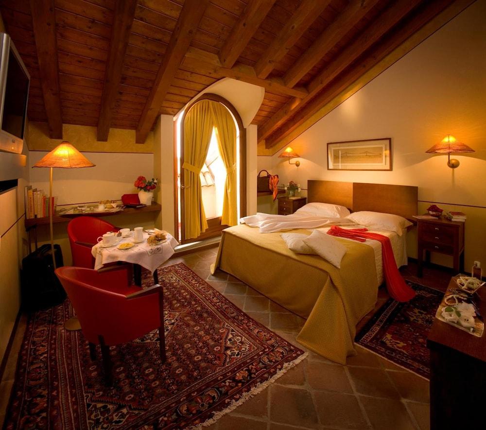 Albergo Dell'Agenzia برا الغرفة الصورة